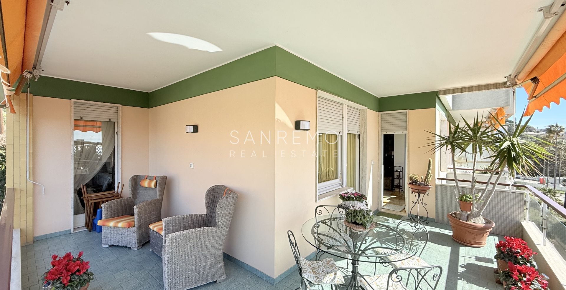 Grand appartement avec grandes terrasses proche des plages