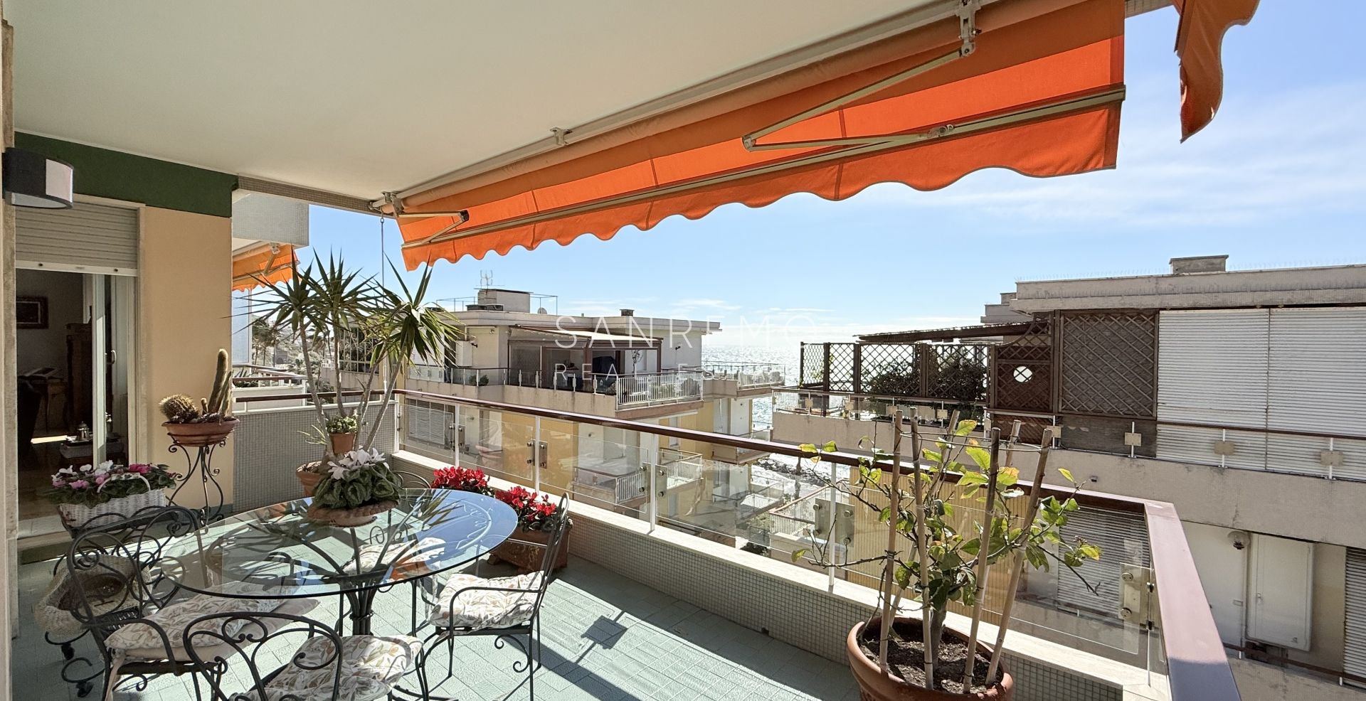 Grand appartement avec grandes terrasses proche des plages