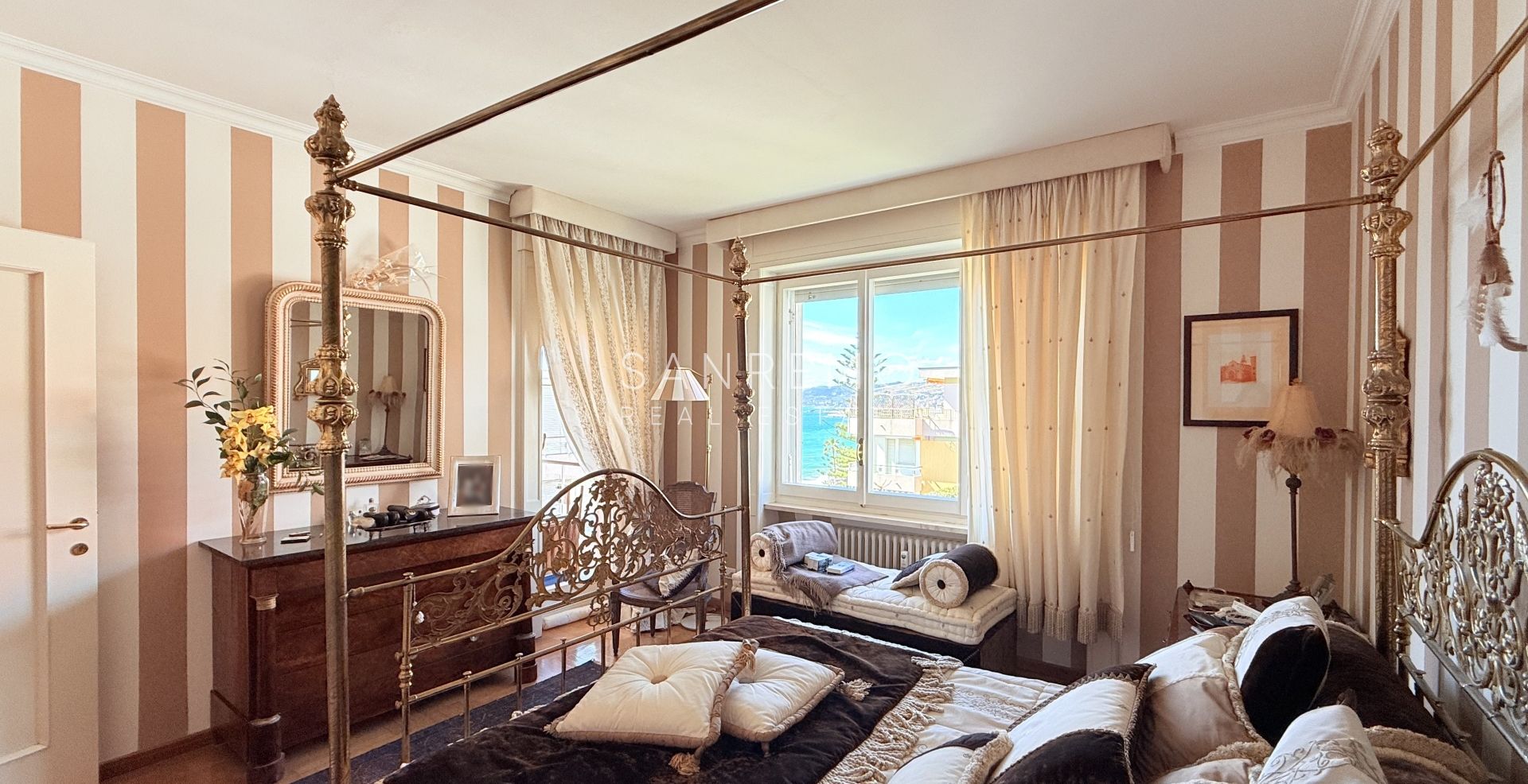 Grand appartement avec grandes terrasses proche des plages