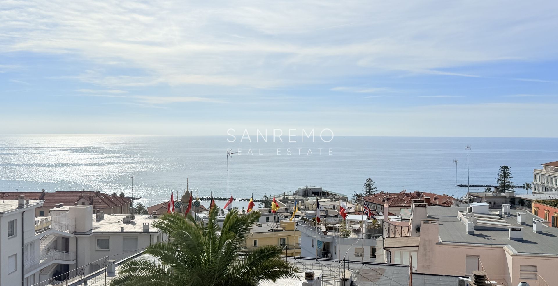 Appartement lumineux de 120 m2 offrant de grands espaces et une splendide vue mer
