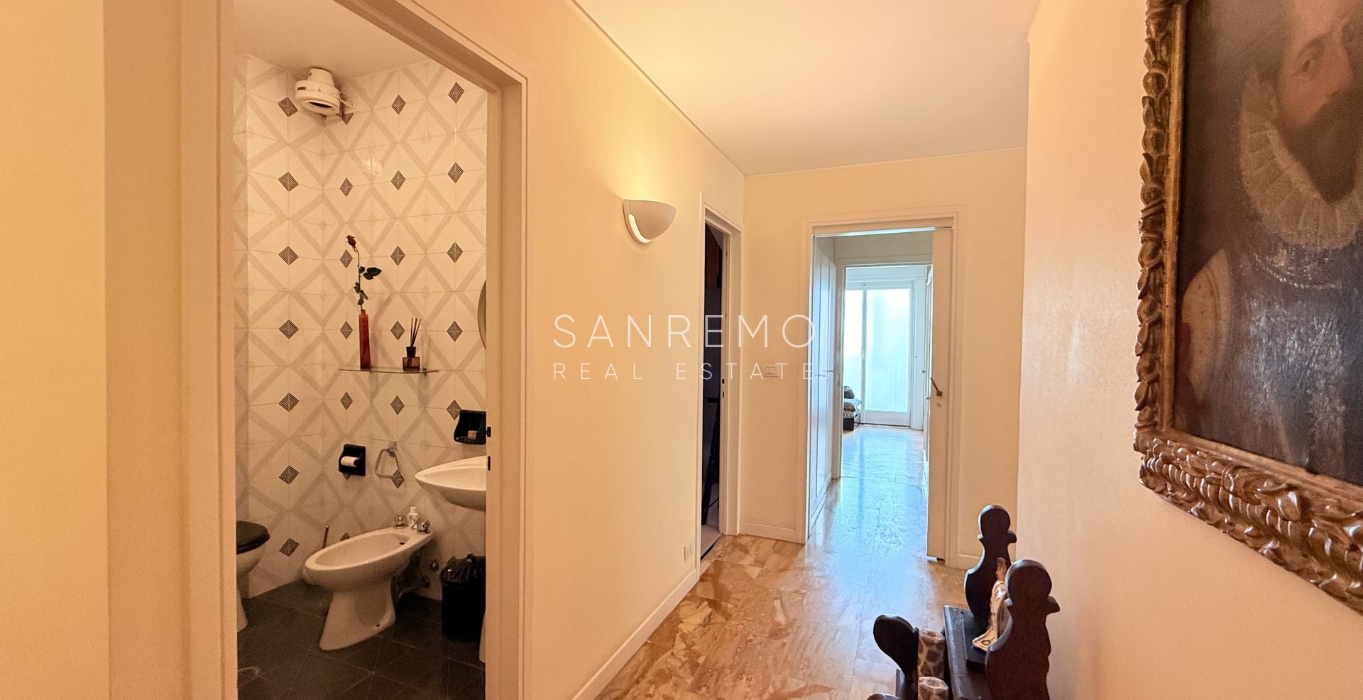 Appartement lumineux de 120 m2 offrant de grands espaces et une splendide vue mer