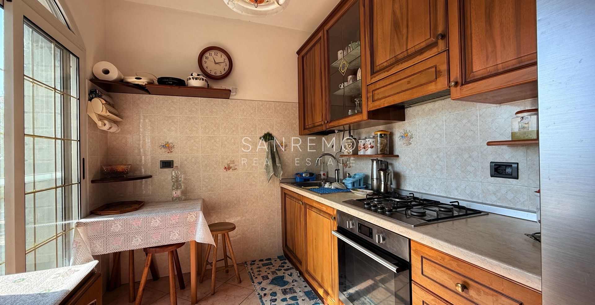 Spacieuse villa avec vue mer imprenable et terrain