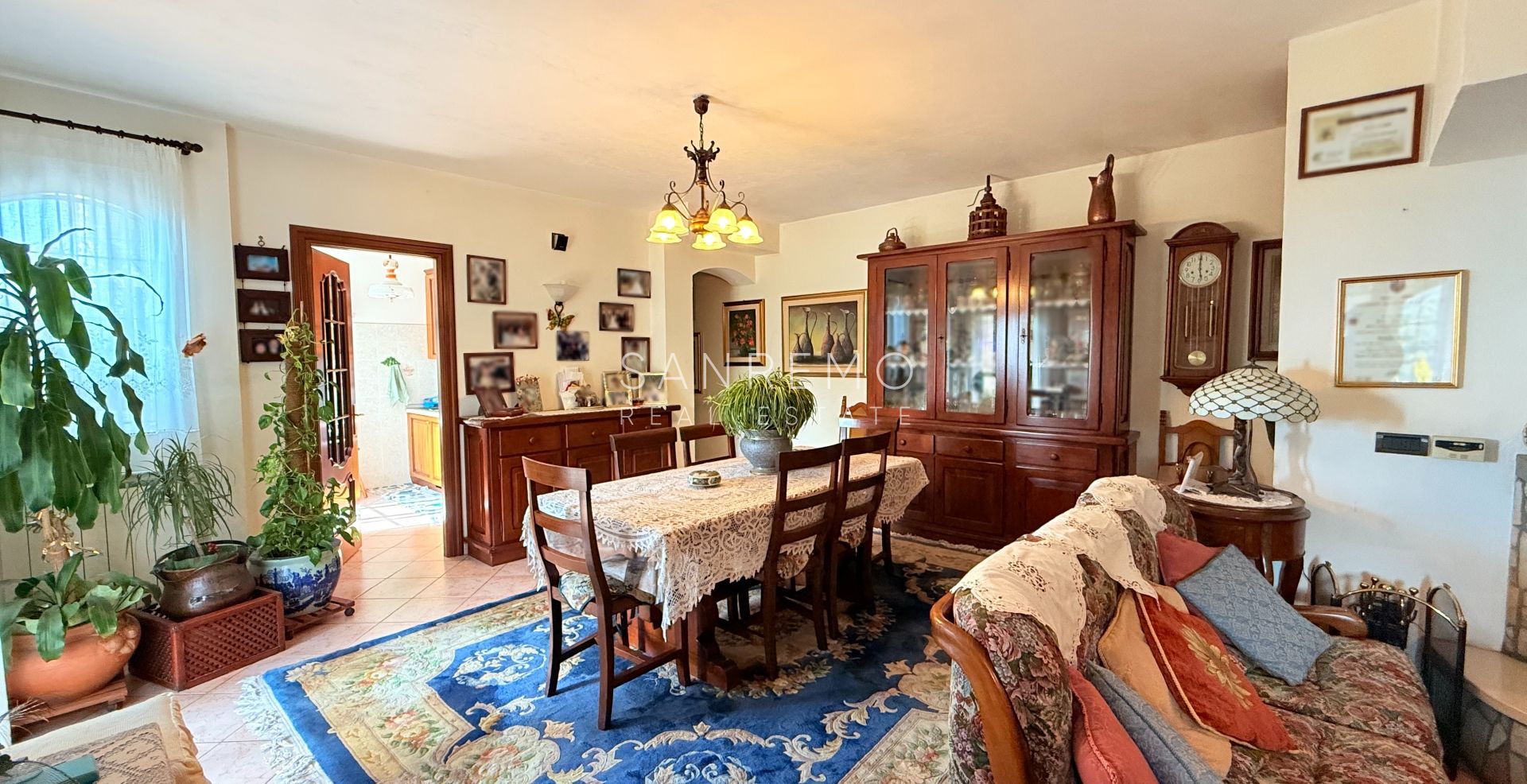 Spacieuse villa avec vue mer imprenable et terrain