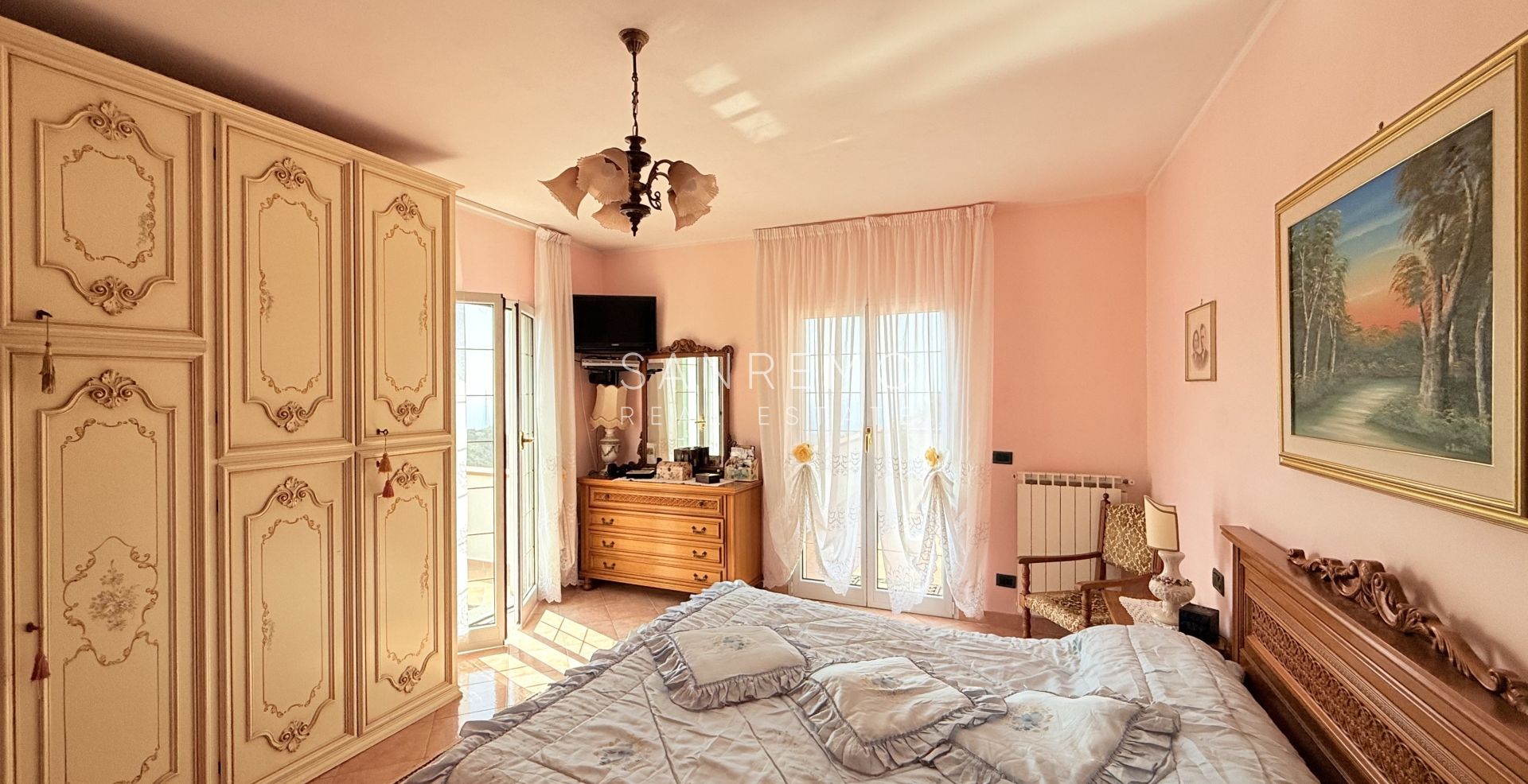 Spacieuse villa avec vue mer imprenable et terrain