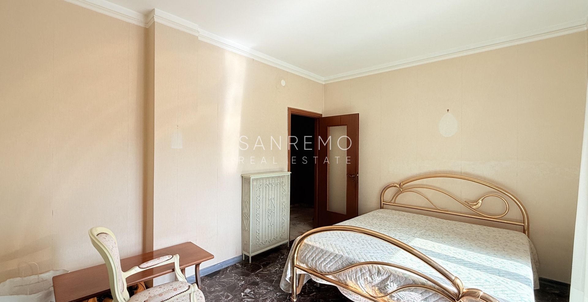 Penthouse avec terrasse et belle vue mer