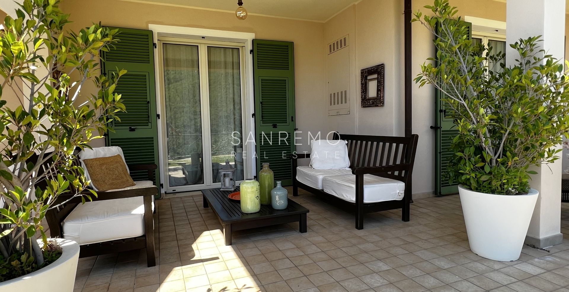 Villa avec vue mer sur la première colline de Bordighera – Élégance, confort et panorama exceptionnel