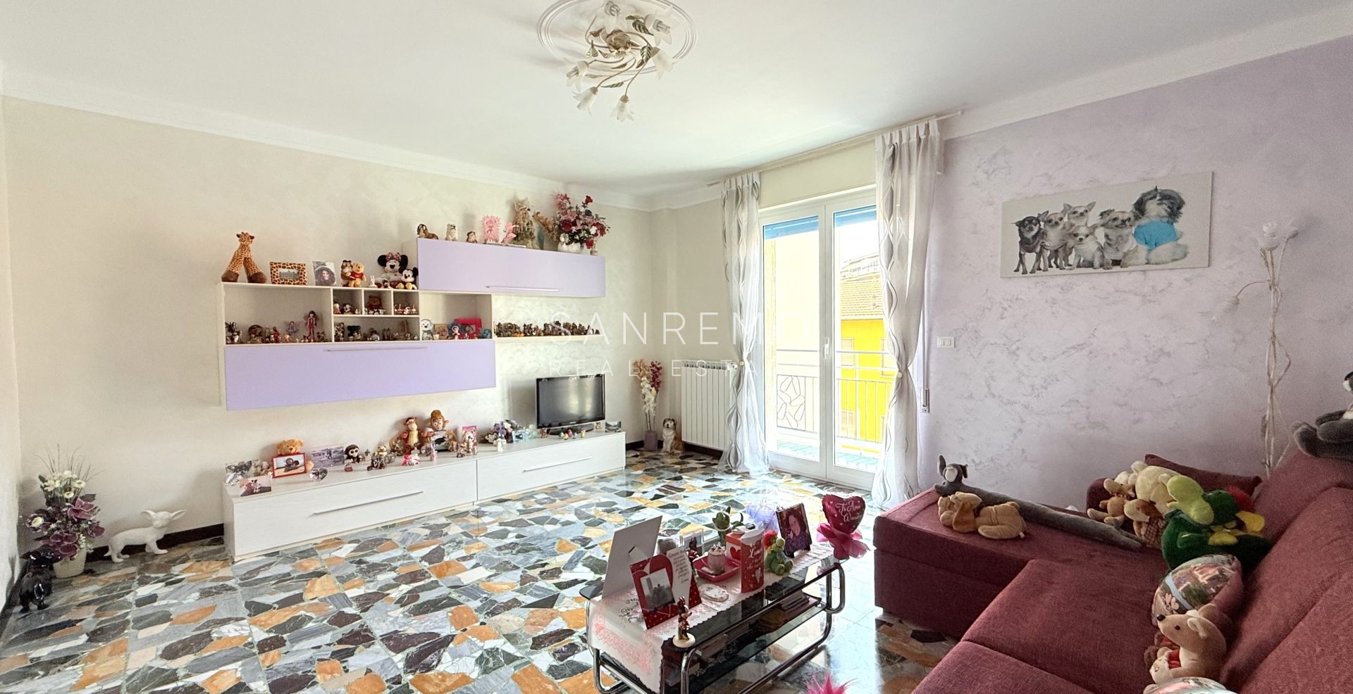 Appartement rénové avec deux balcons à quelques pas de la gare ferroviaire