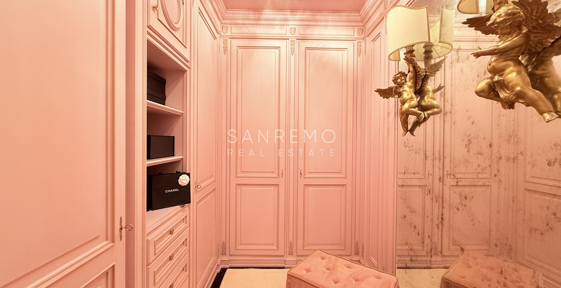 Attique dans résidente prestigieuse avec piscine intérieure chaufée et parking