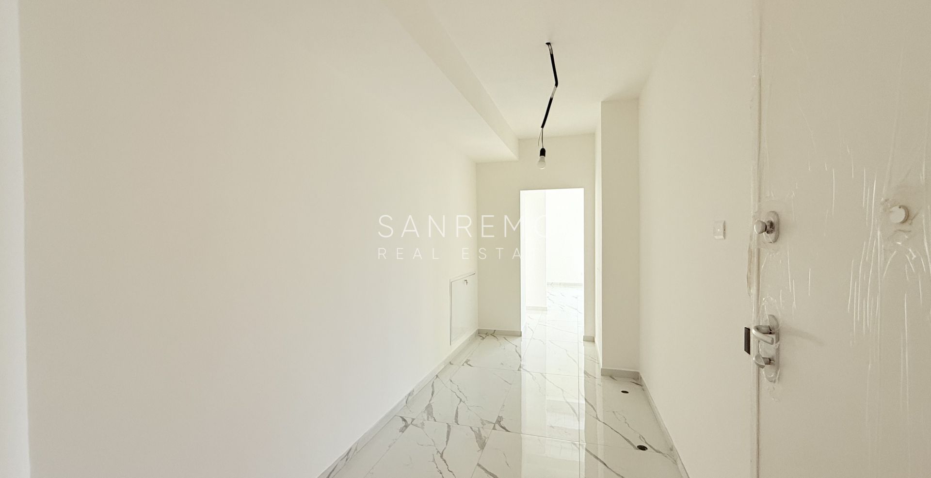 Nouveau appartement dernier étage à Sanremo près des plage et la piste cyclable