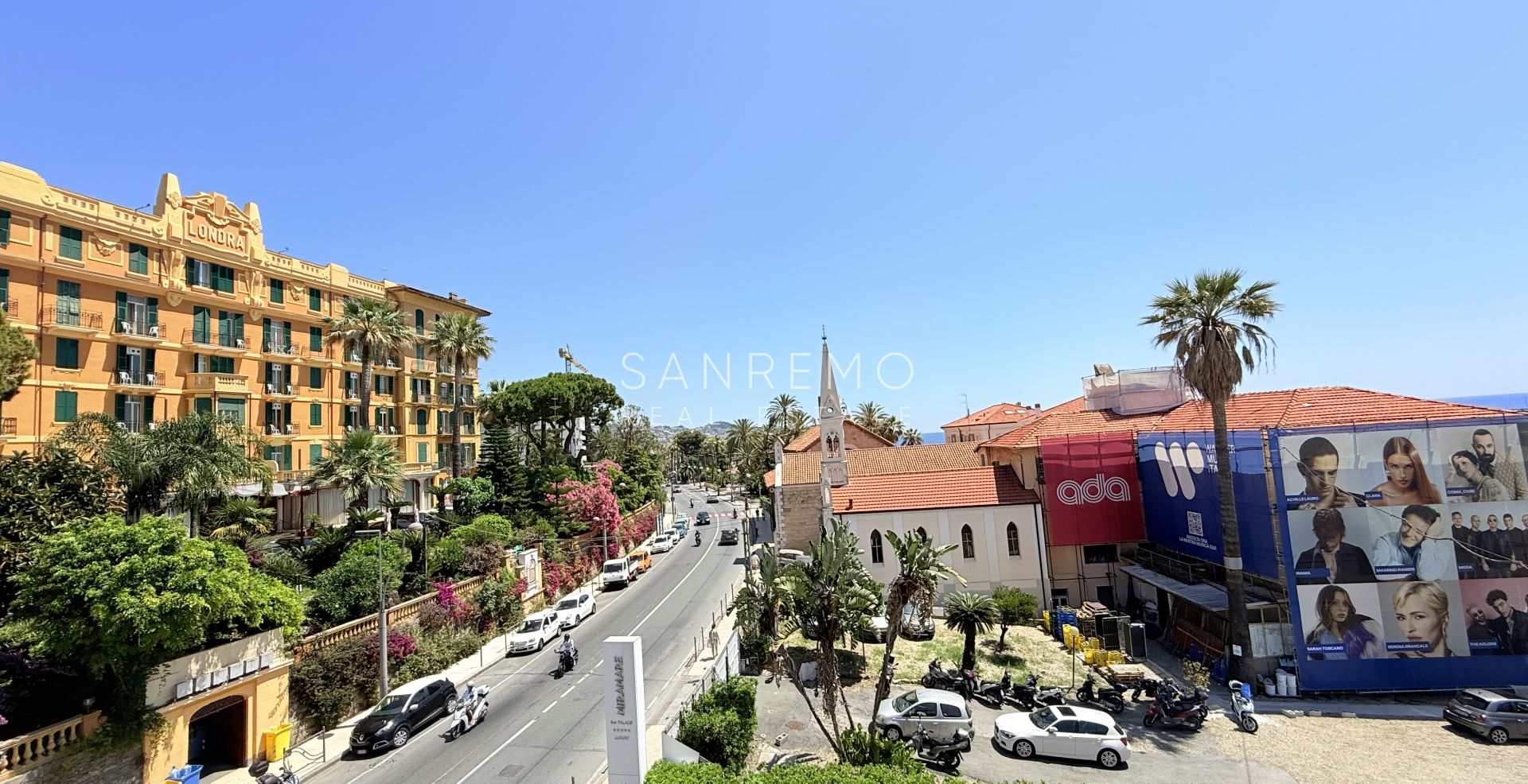Nouveau appartement dernier étage à Sanremo près des plage et la piste cyclable
