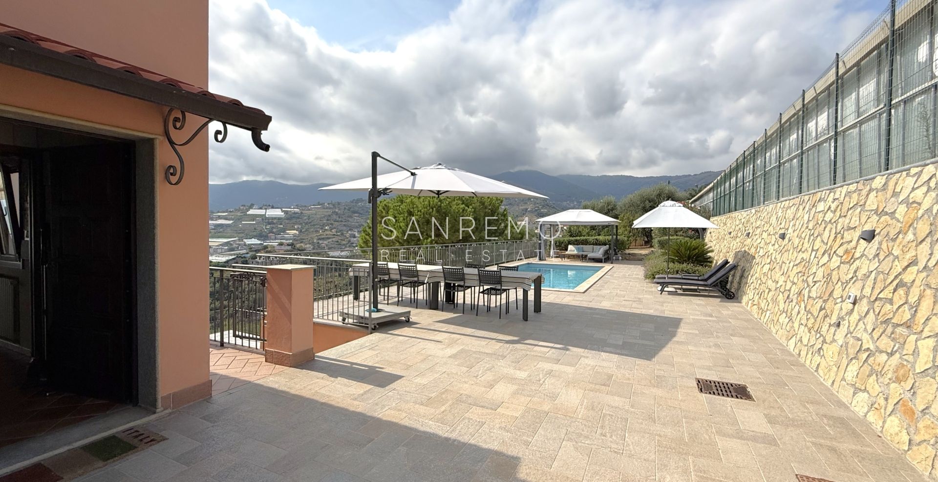 Villa prestigieuse avec piscine et vue mer à couper le souffle