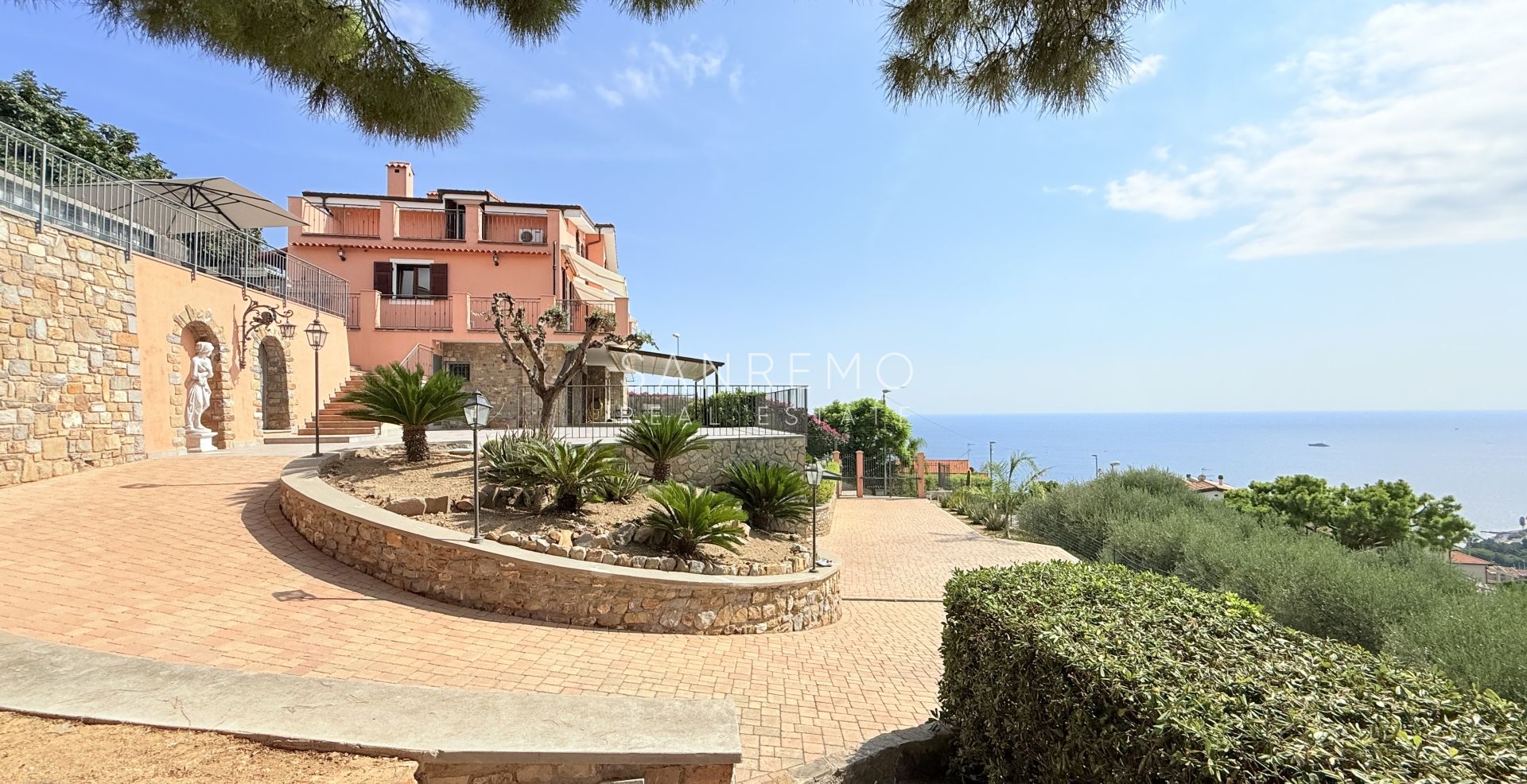 Villa prestigieuse avec piscine et vue mer à couper le souffle
