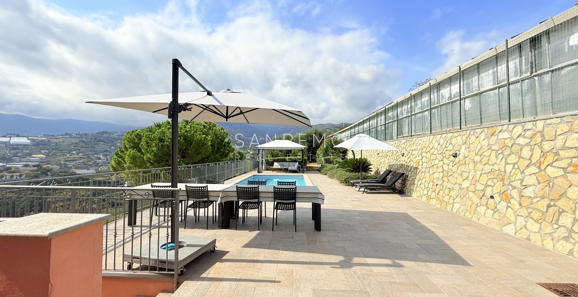 Villa prestigieuse avec piscine et vue mer à couper le souffle