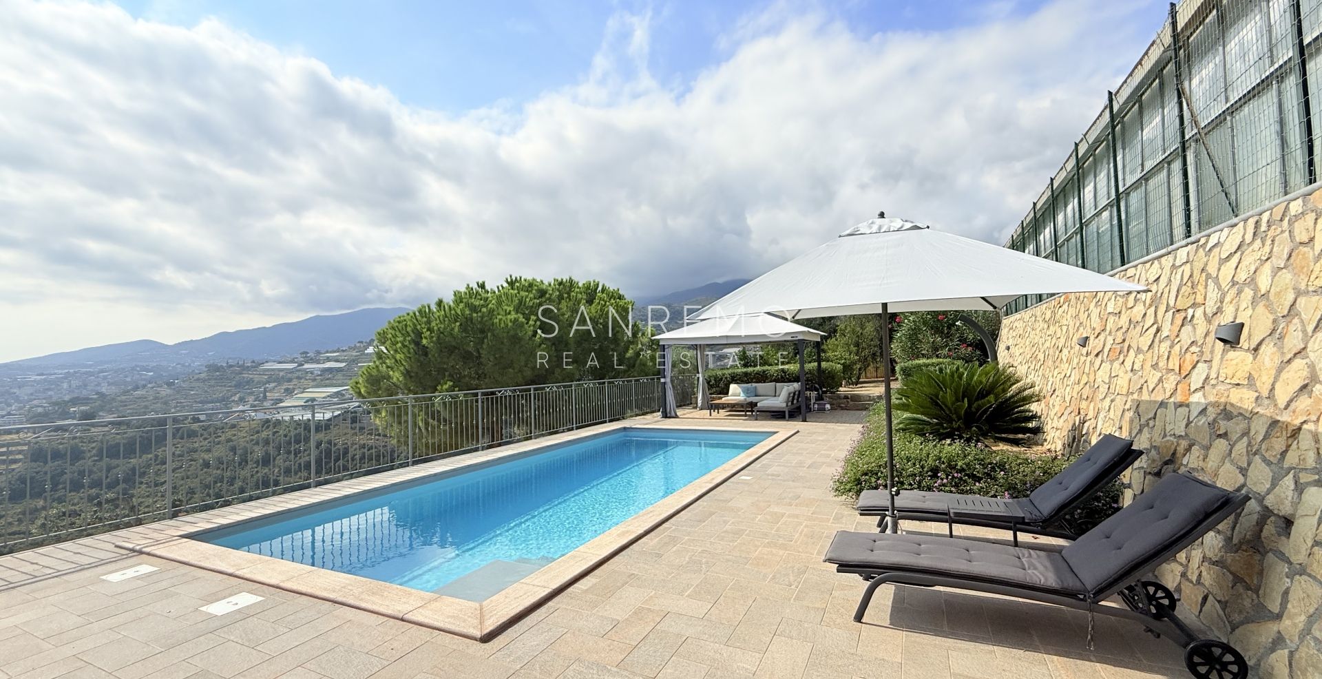 Villa prestigieuse avec piscine et vue mer à couper le souffle