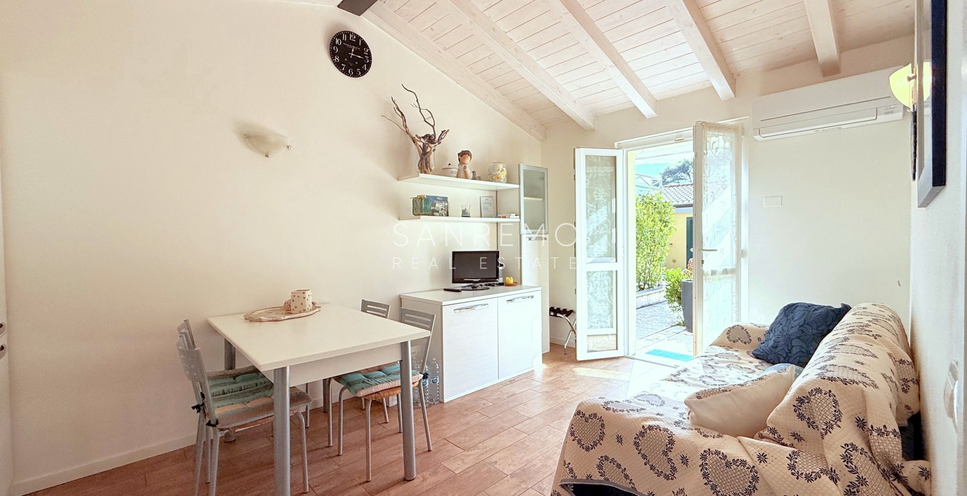 Petite maison avec jardin et piscine privée