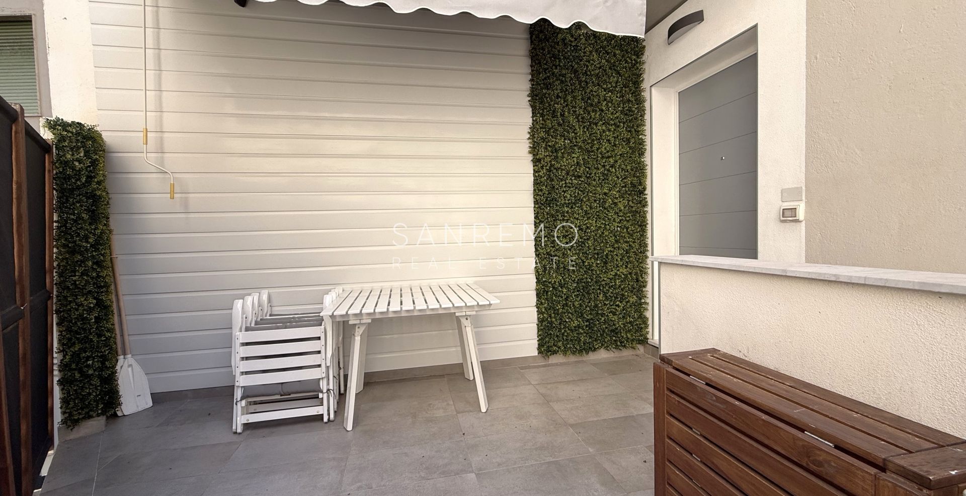Appartement en parfait état avec terrasse dans la prestigieuse Via Matteotti