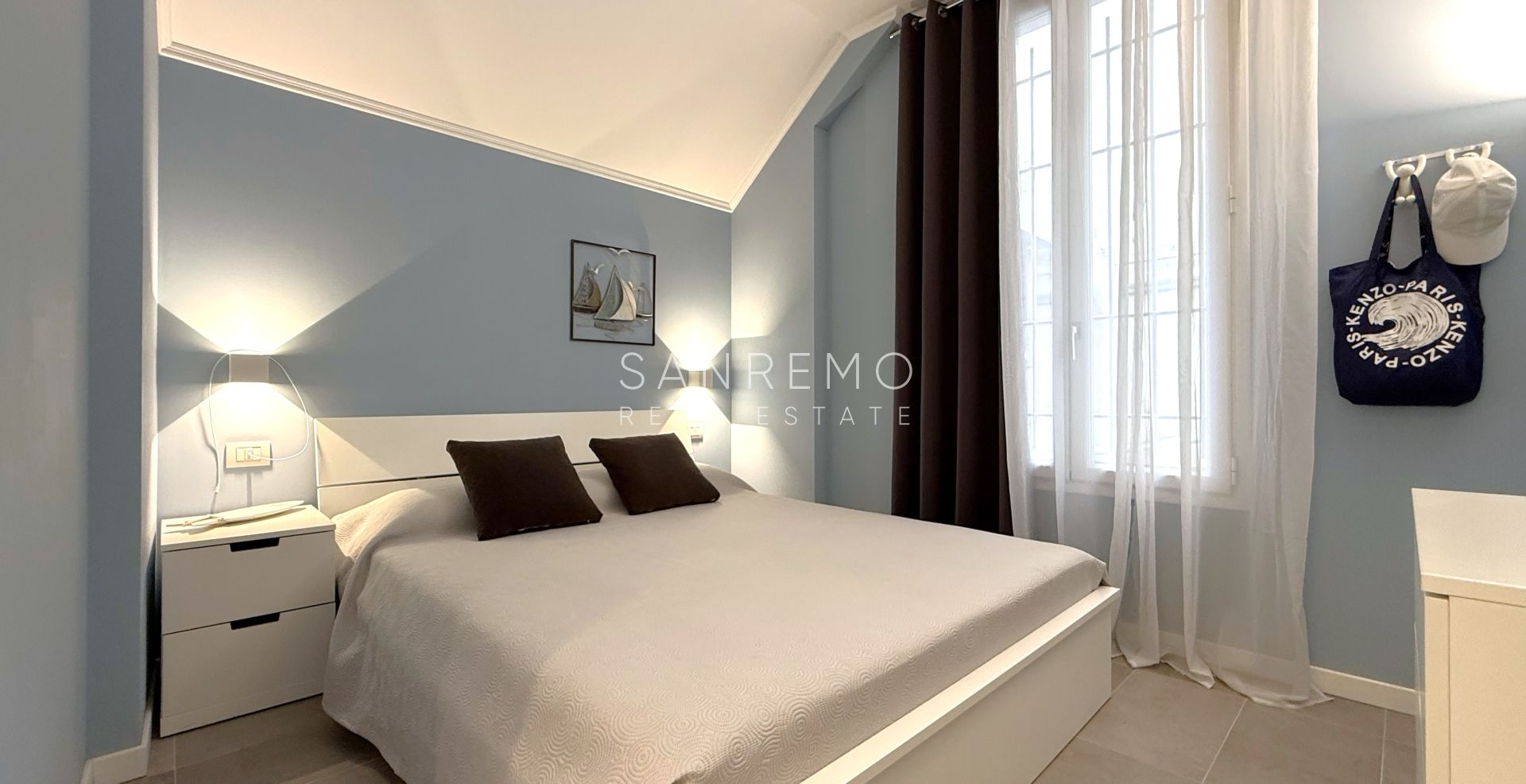 Appartement en parfait état avec terrasse dans la prestigieuse Via Matteotti