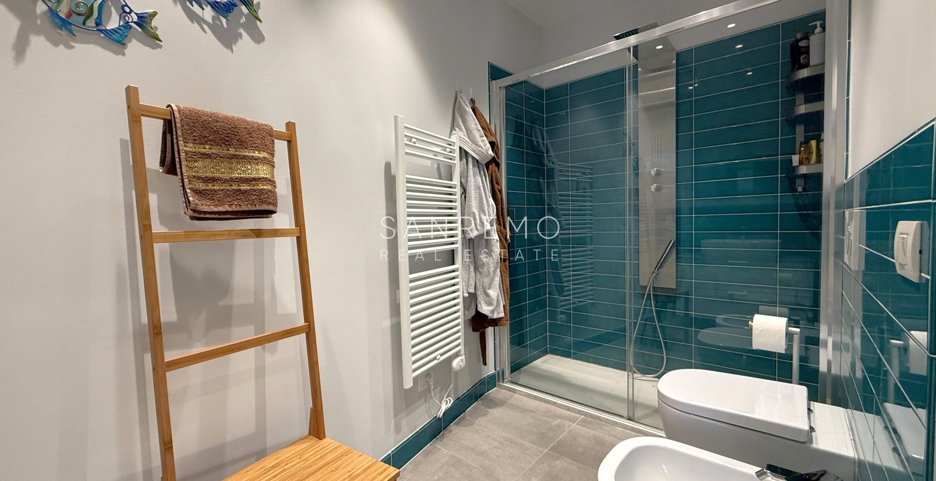 Appartement en parfait état avec terrasse dans la prestigieuse Via Matteotti