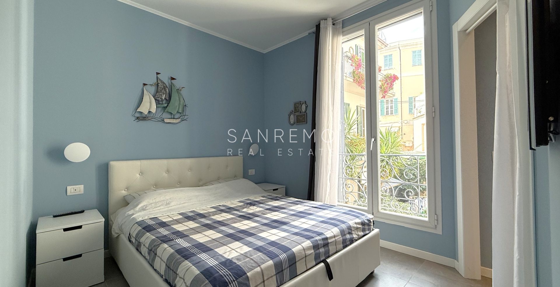 Appartement en parfait état avec terrasse dans la prestigieuse Via Matteotti