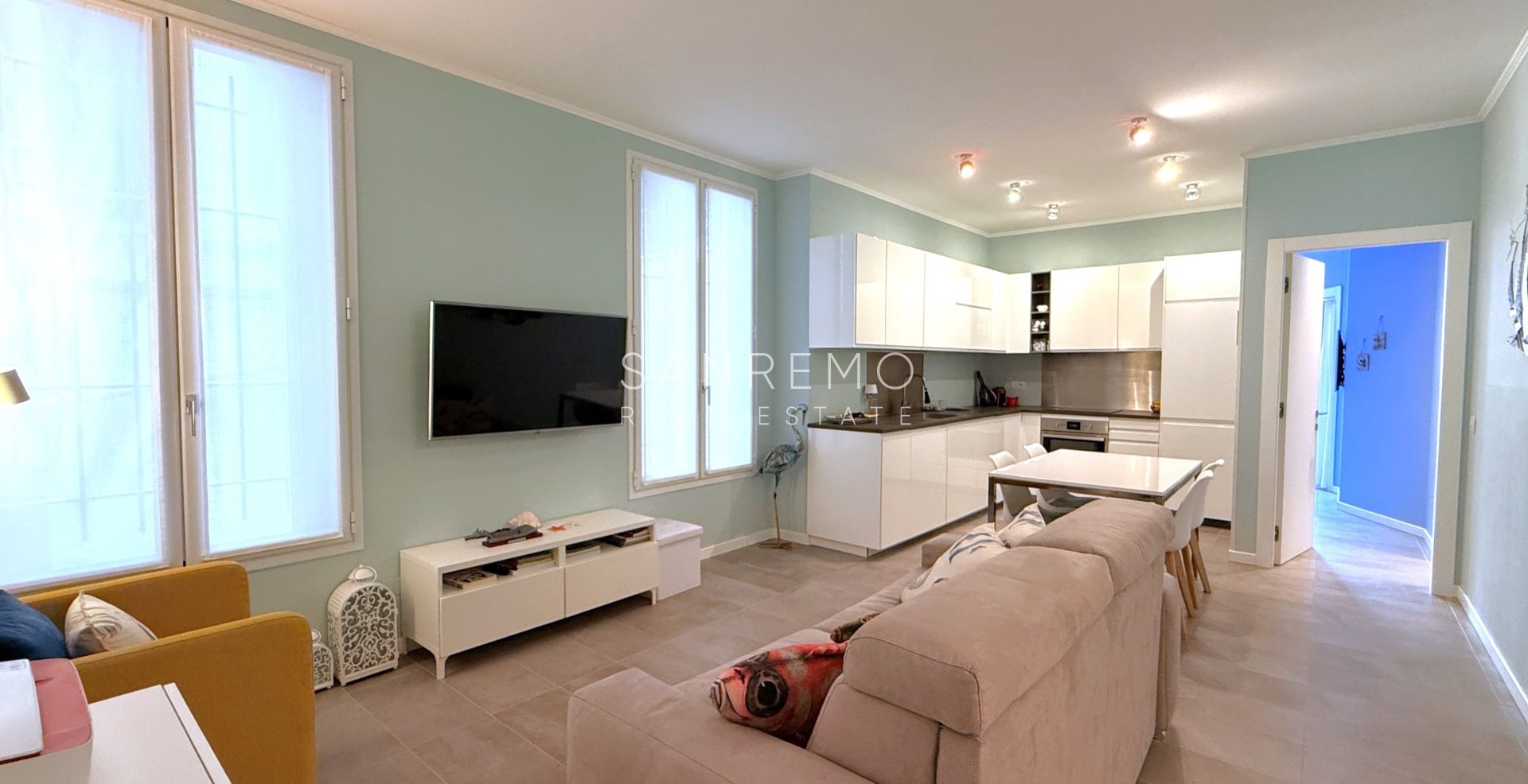 Appartement en parfait état avec terrasse dans la prestigieuse Via Matteotti