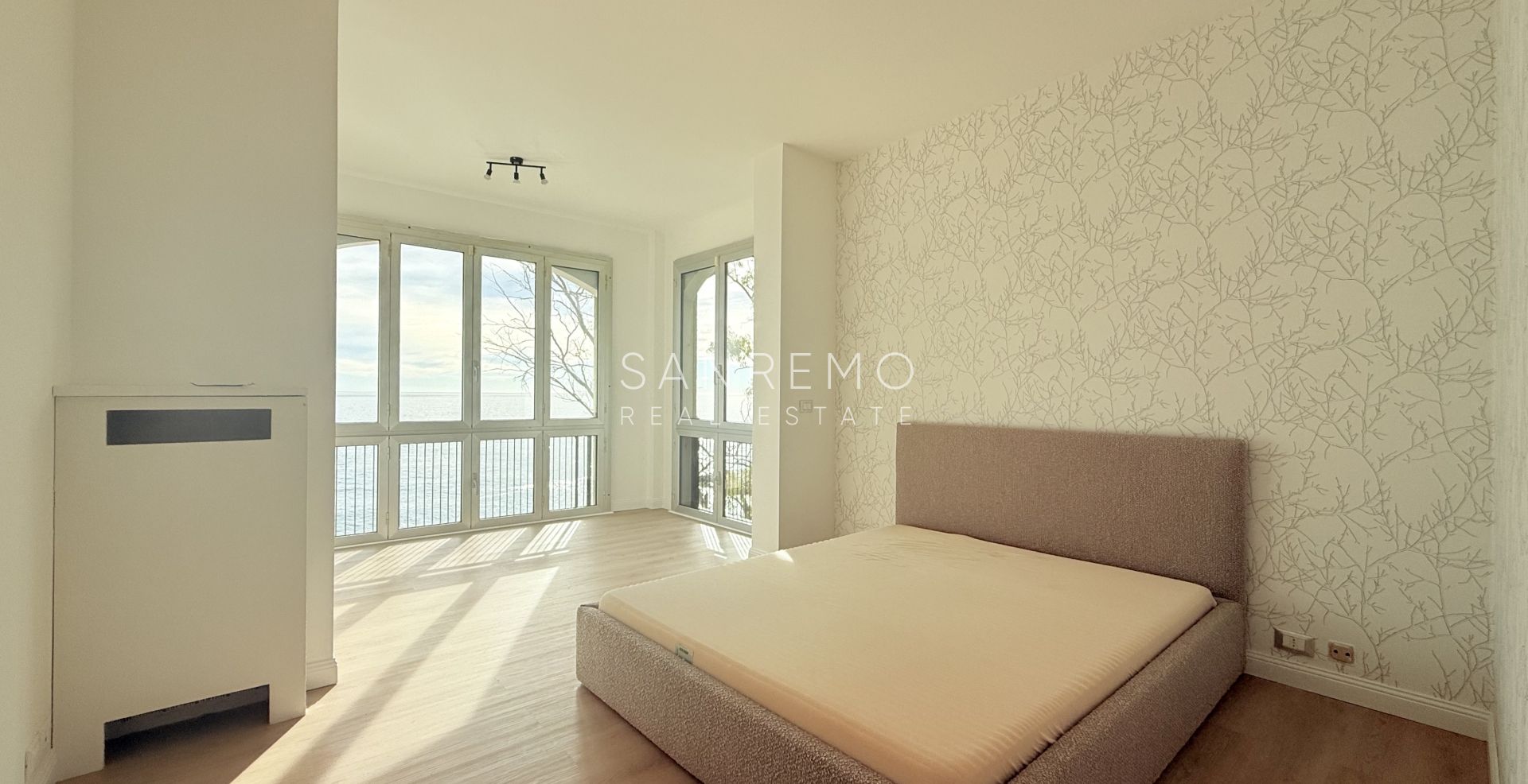 Penthouse avec vue directe sur la mer