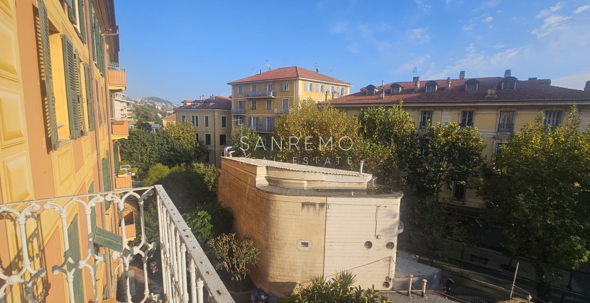 Appartement de 240 m² dans un élégant immeuble d’époque