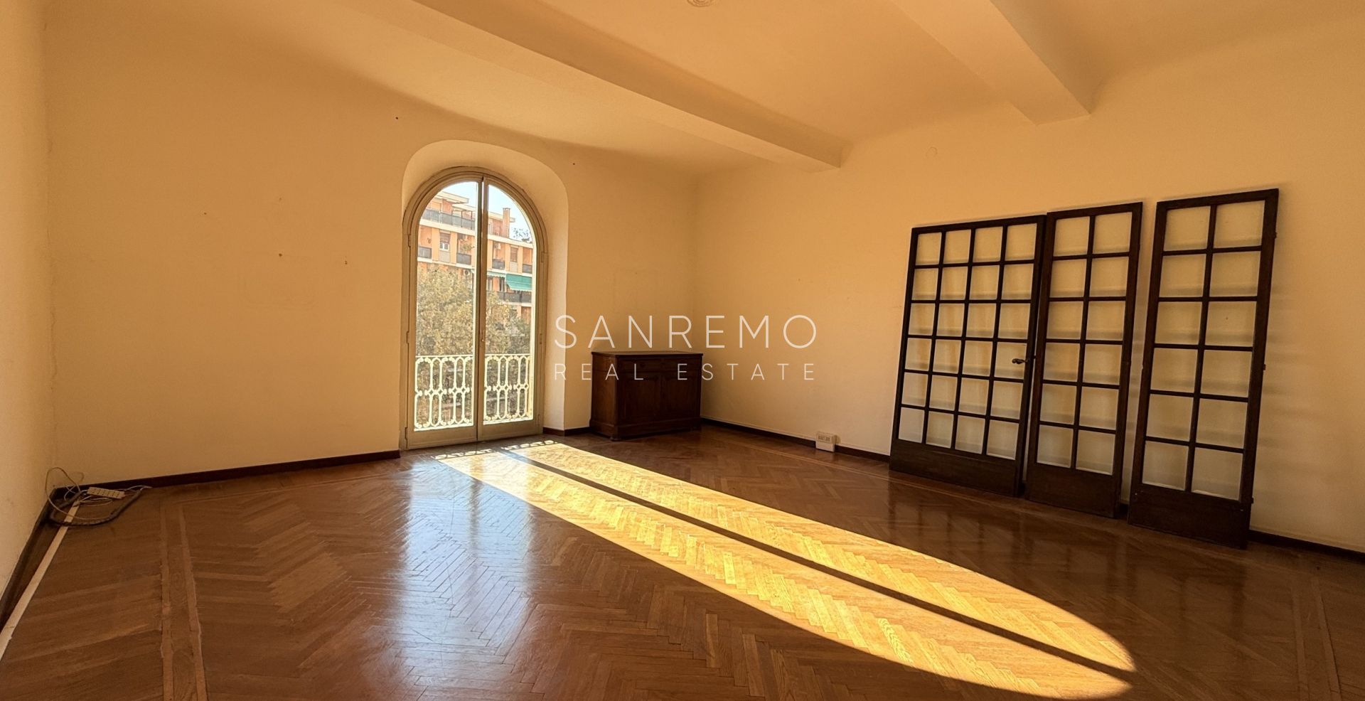 Appartement de 240 m² dans un élégant immeuble d’époque