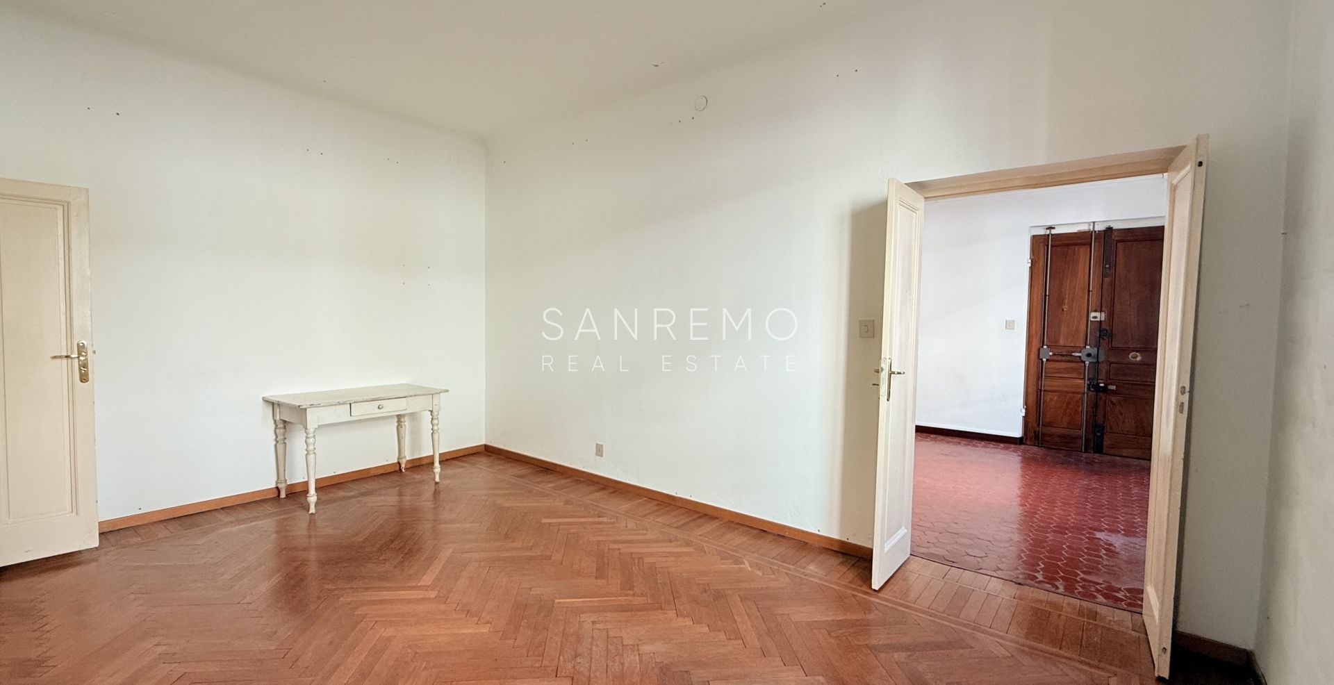 Appartement de 240 m² dans un élégant immeuble d’époque