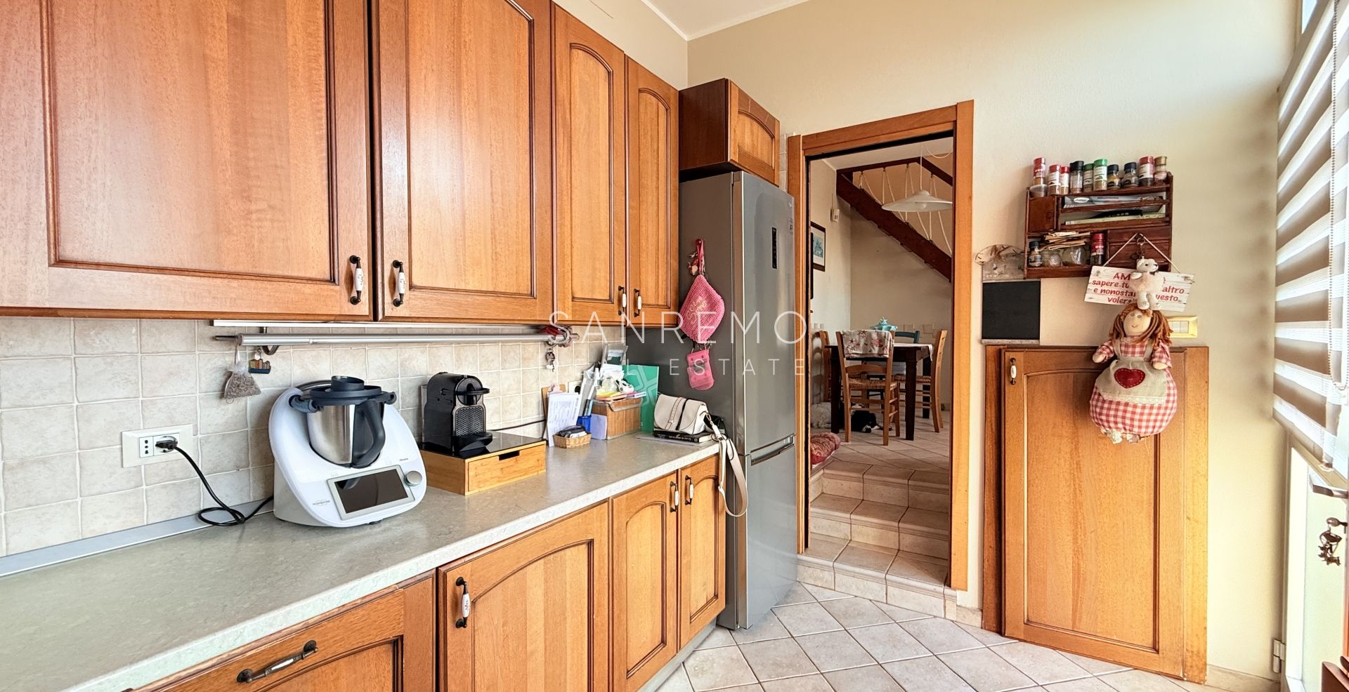 Appartement sur deux niveaux avec une très belle vue sur tout le golfe d’Ospedaletti