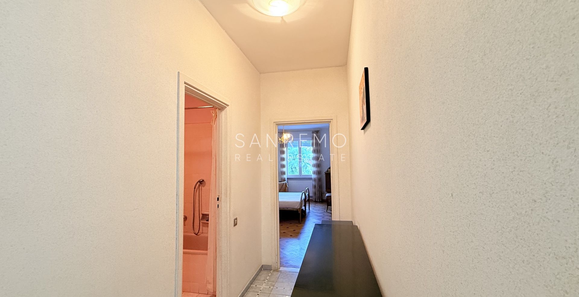 Appartement de 130 m² avec terrasse, situé sur un terrain plat et à quelques pas des plages et de la piste cyclable.