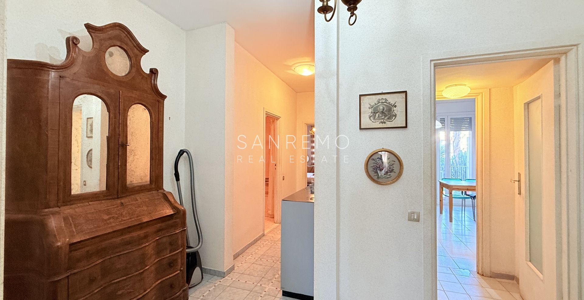 Appartement de 130 m² avec terrasse, situé sur un terrain plat et à quelques pas des plages et de la piste cyclable.