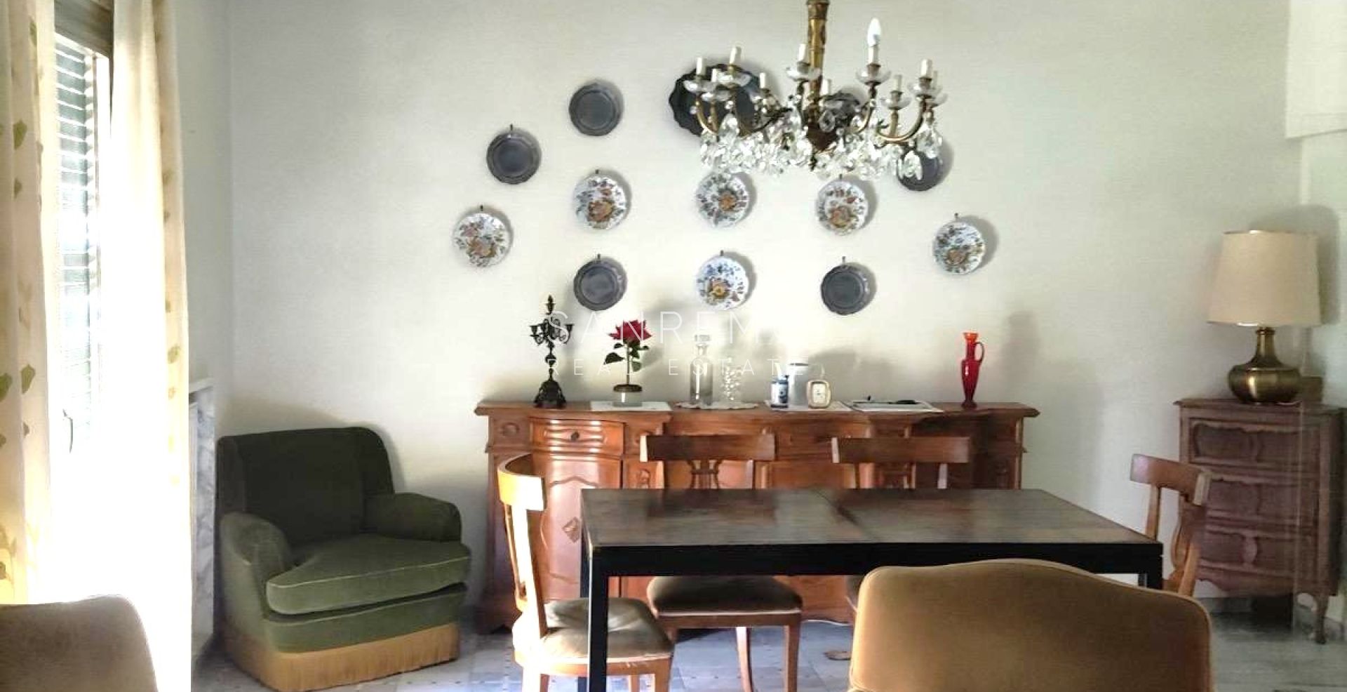 Appartement de 130 m² avec terrasse, situé sur un terrain plat et à quelques pas des plages et de la piste cyclable.