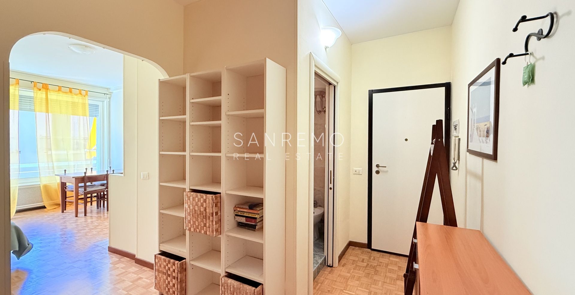 Grand studio avec terrasse à quelques pas du Casino