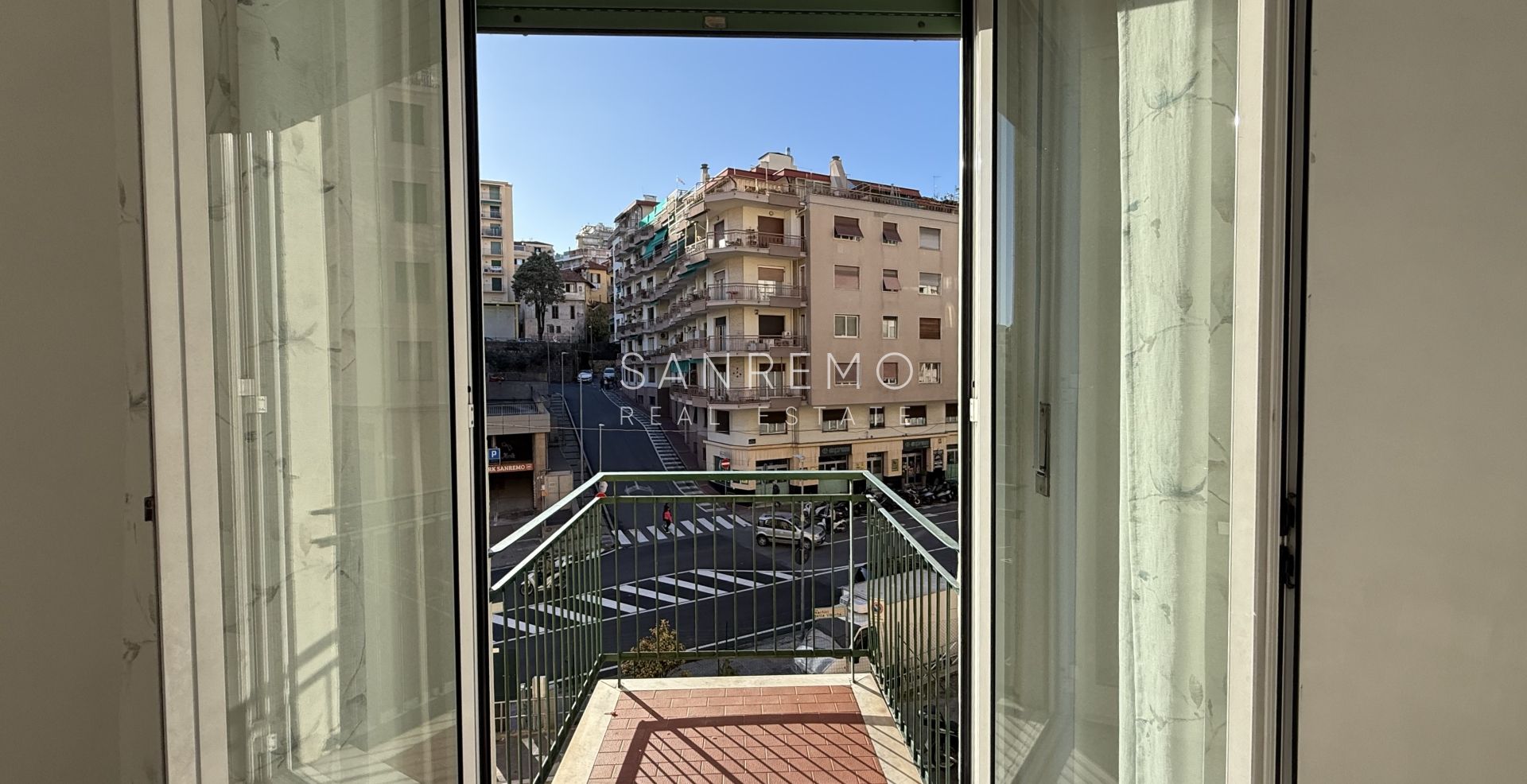 Appartement lumineux et ensoleillé avec double exposition et deux petites terrasses