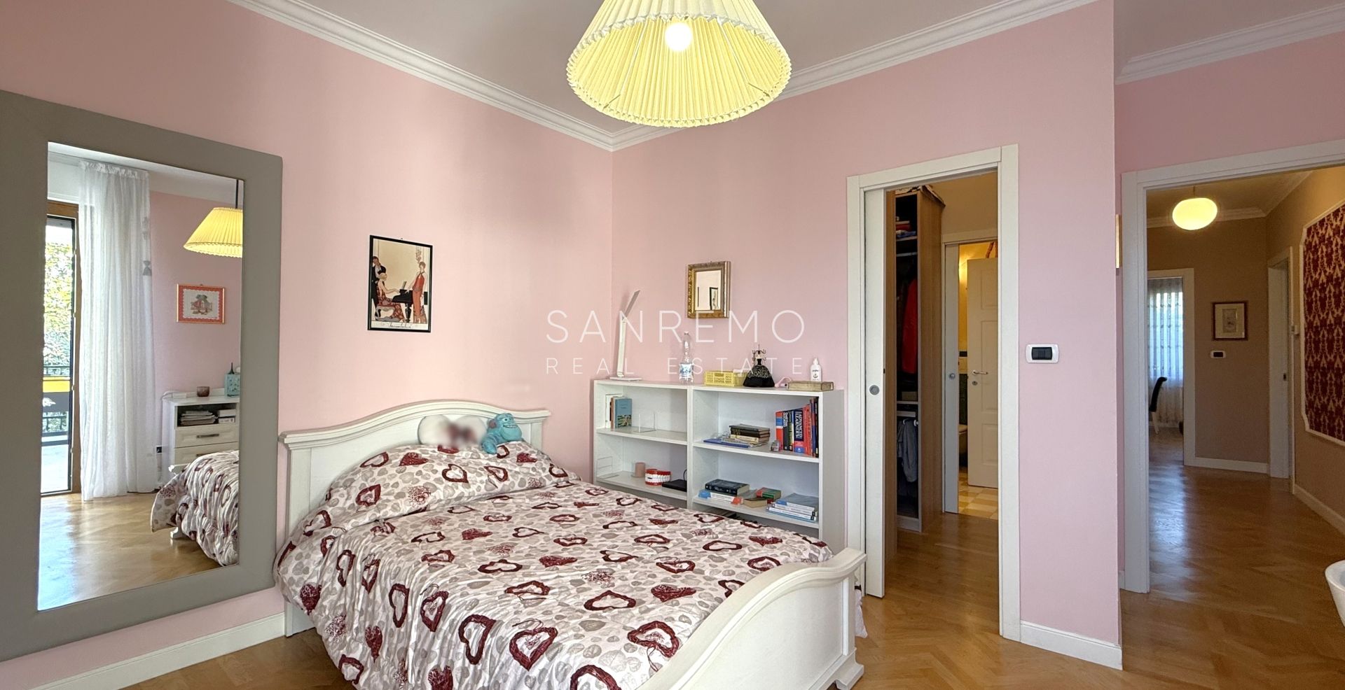 Attique et super attique avec piscine et vue panoramique sur la mer