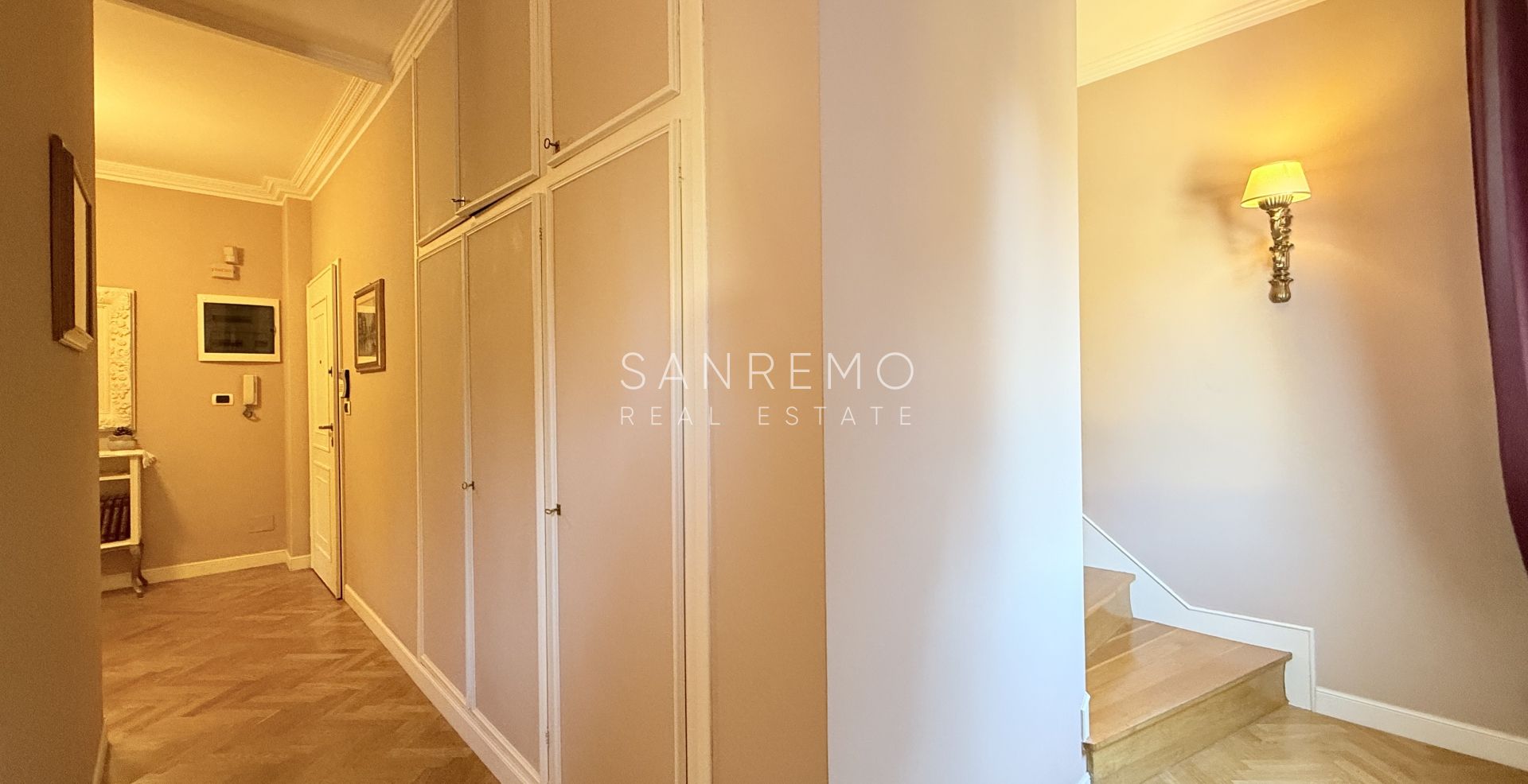 Attique et super attique avec piscine et vue panoramique sur la mer