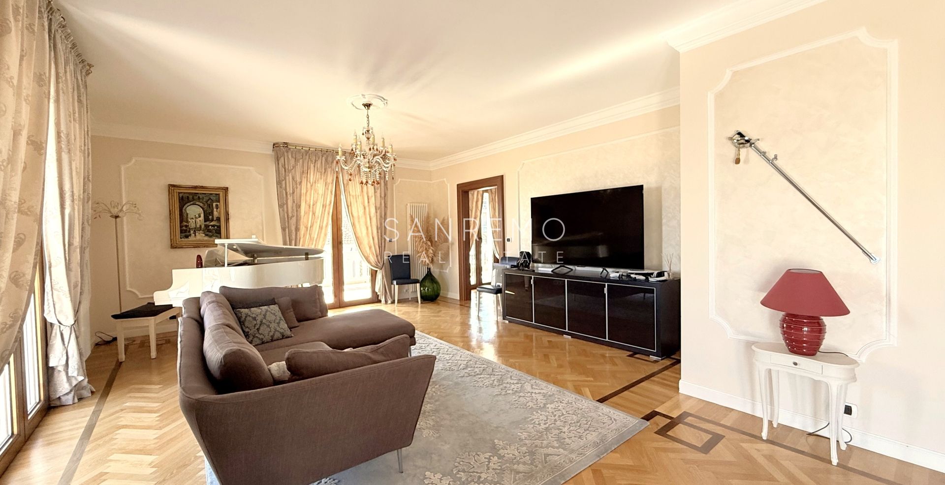 Attique et super attique avec piscine et vue panoramique sur la mer