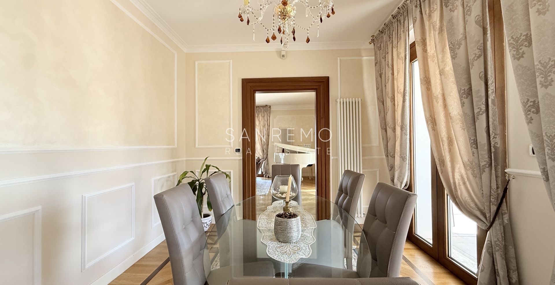 Attique et super attique avec piscine et vue panoramique sur la mer