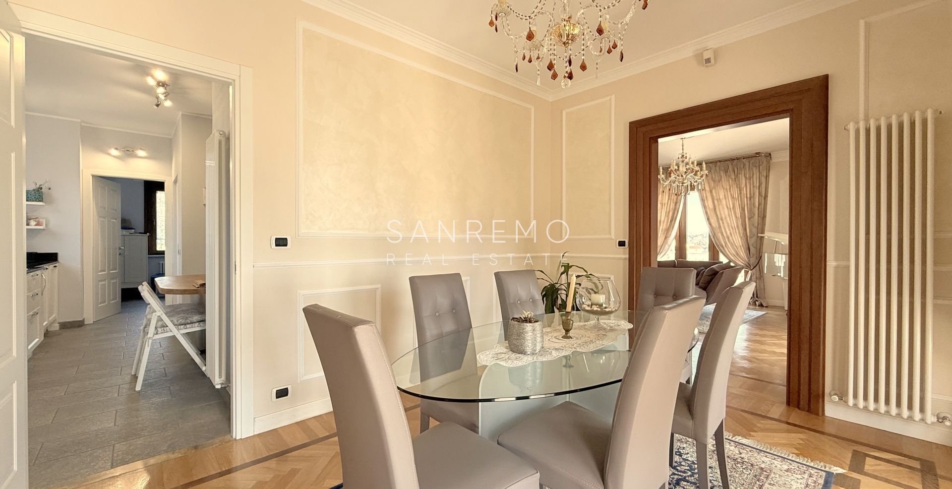 Attique et super attique avec piscine et vue panoramique sur la mer