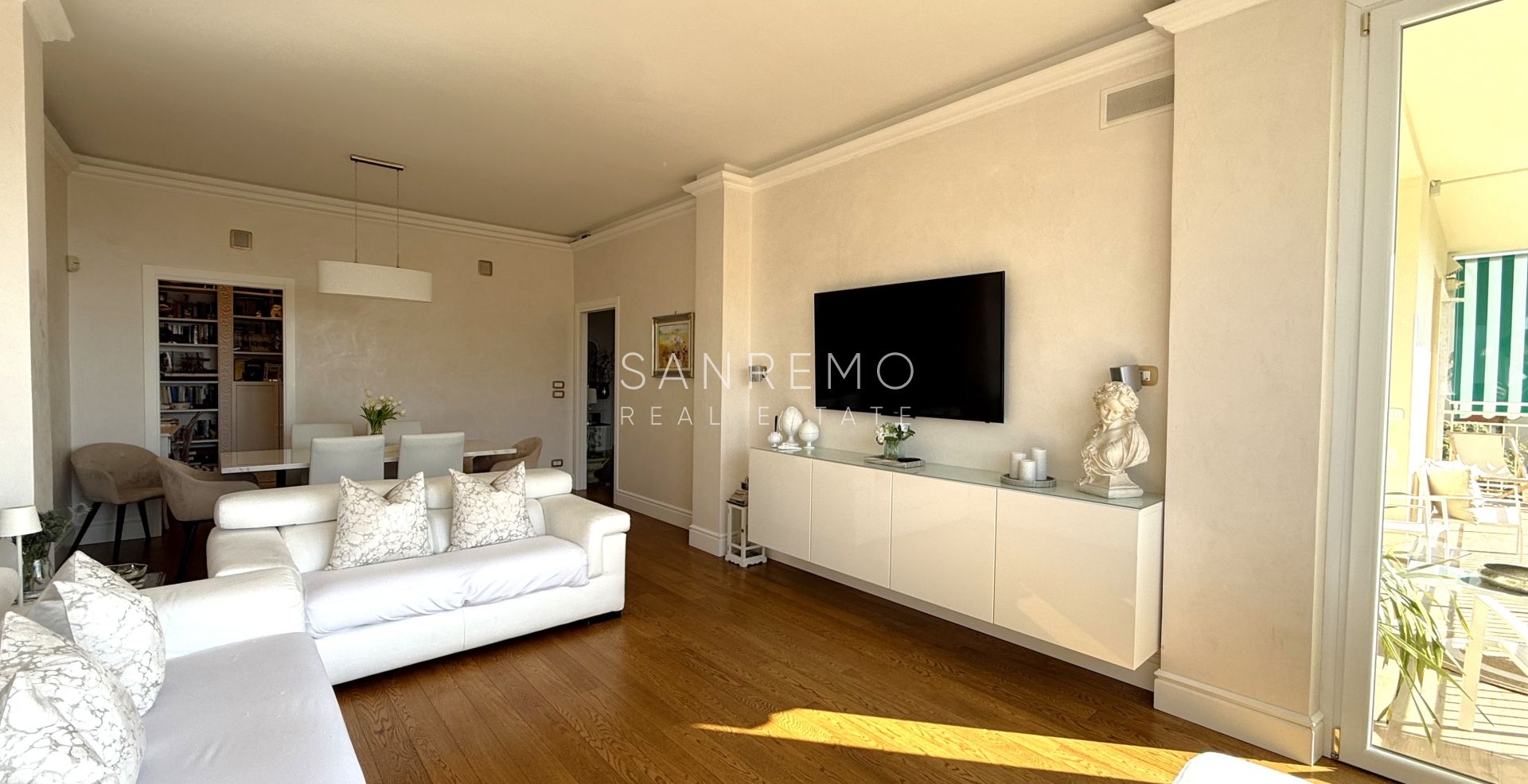 Appartement entièrement rénové avec un agréable espace extérieur