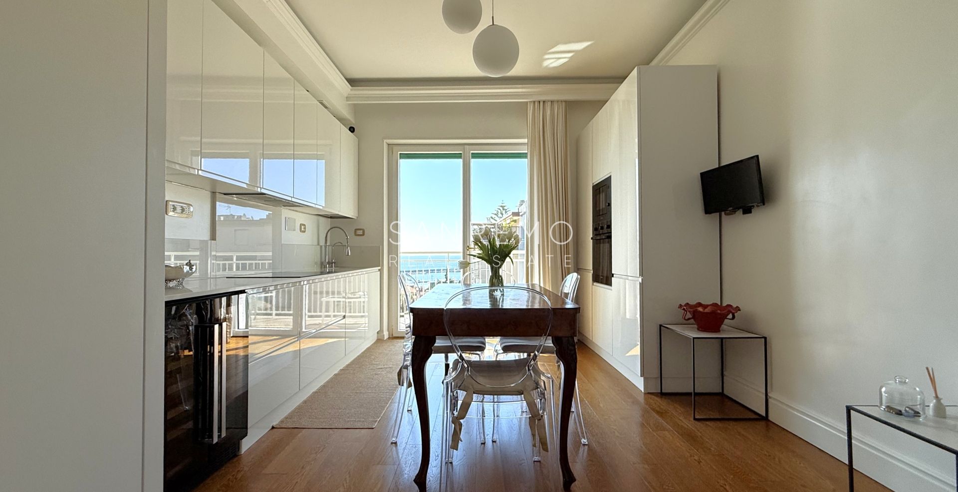 Appartement entièrement rénové avec un agréable espace extérieur