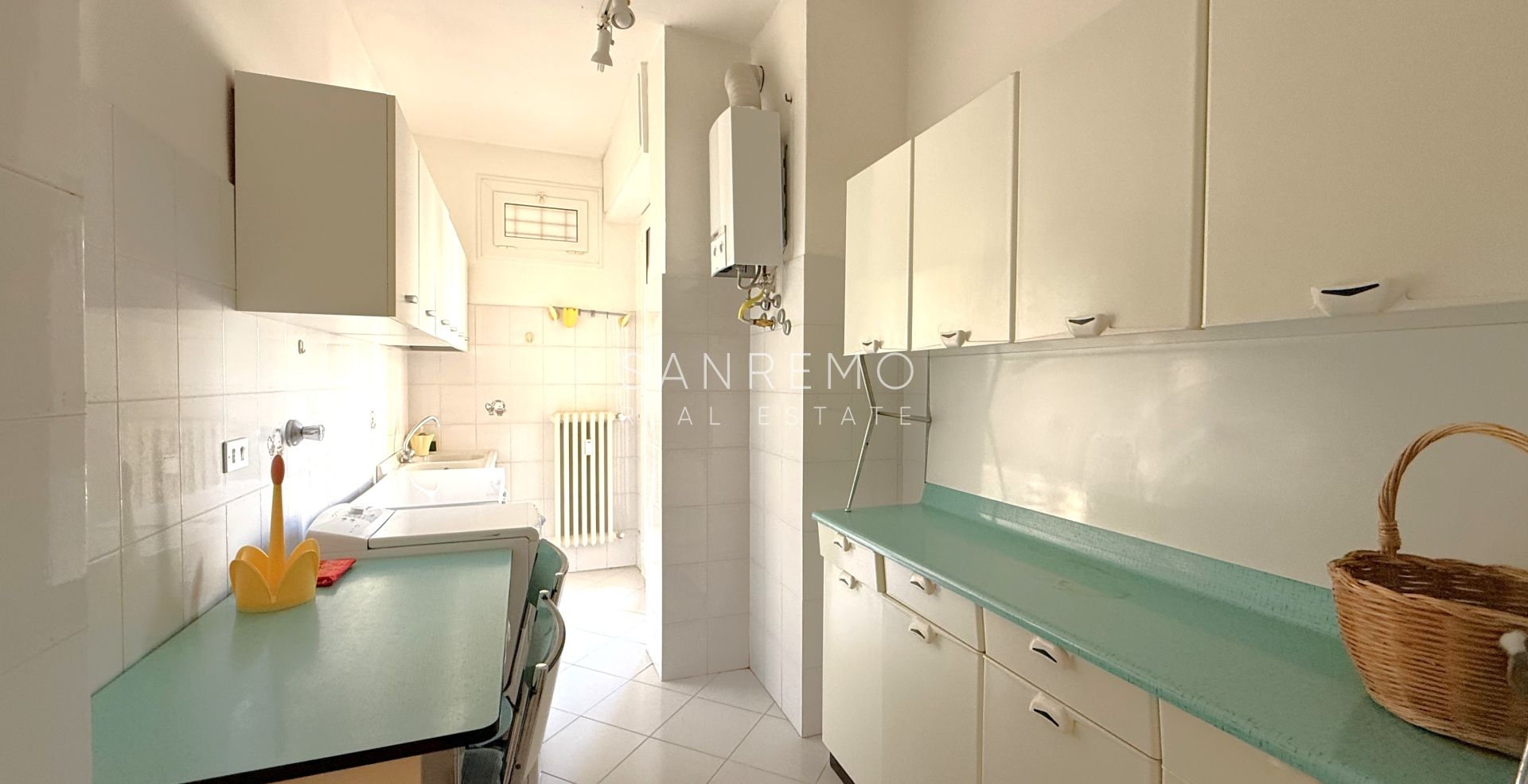 Appartement très lumineux avec vue sur la mer, à quelques pas de la Villa Ormond