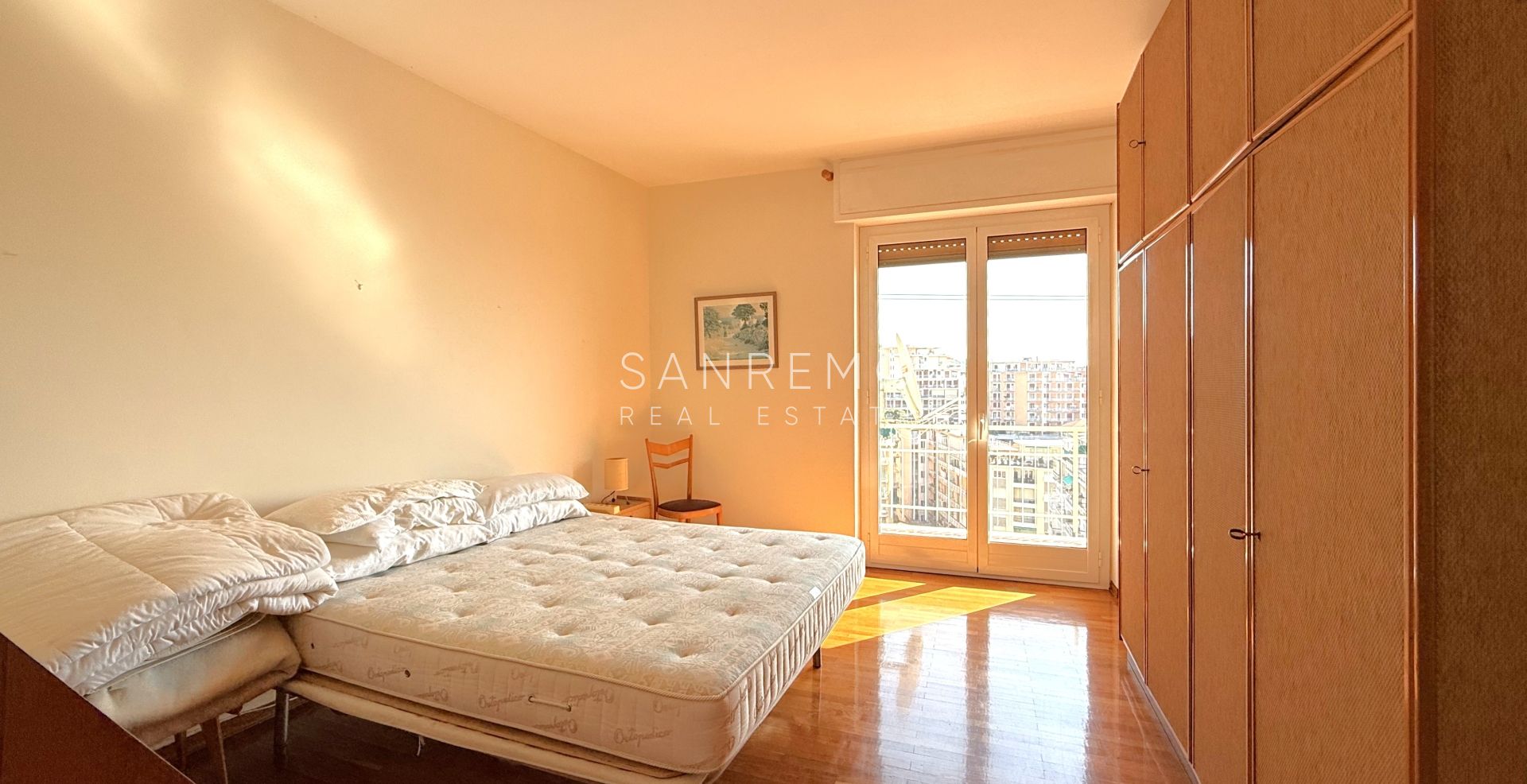 Appartement très lumineux avec vue sur la mer, à quelques pas de la Villa Ormond