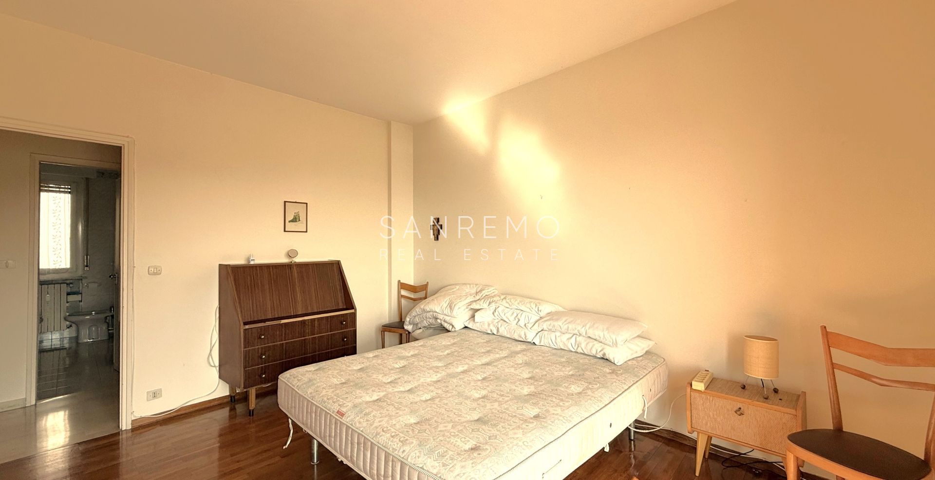 Appartement très lumineux avec vue sur la mer, à quelques pas de la Villa Ormond