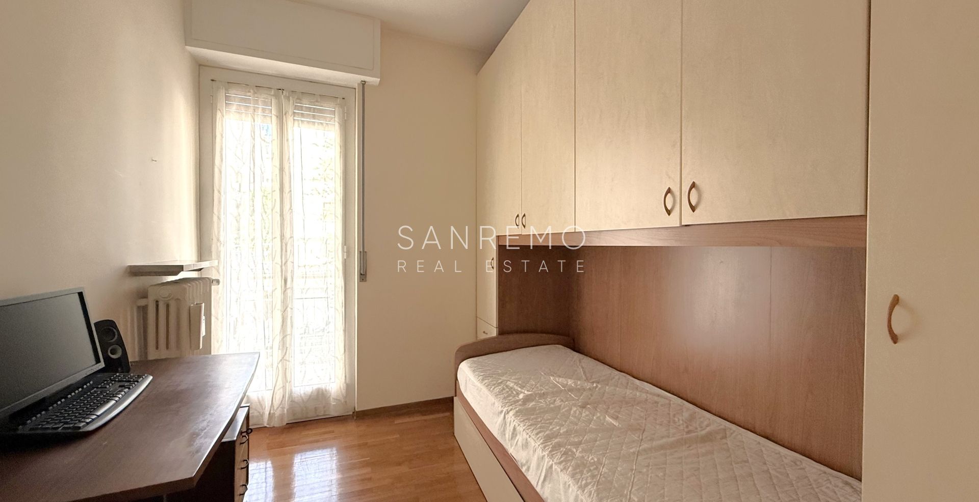 Appartement très lumineux avec vue sur la mer, à quelques pas de la Villa Ormond