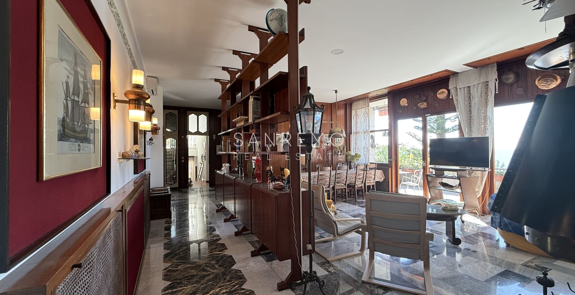 Splendide villa entourée d’un jardin privé et sublimée par une magnifique vue sur la mer