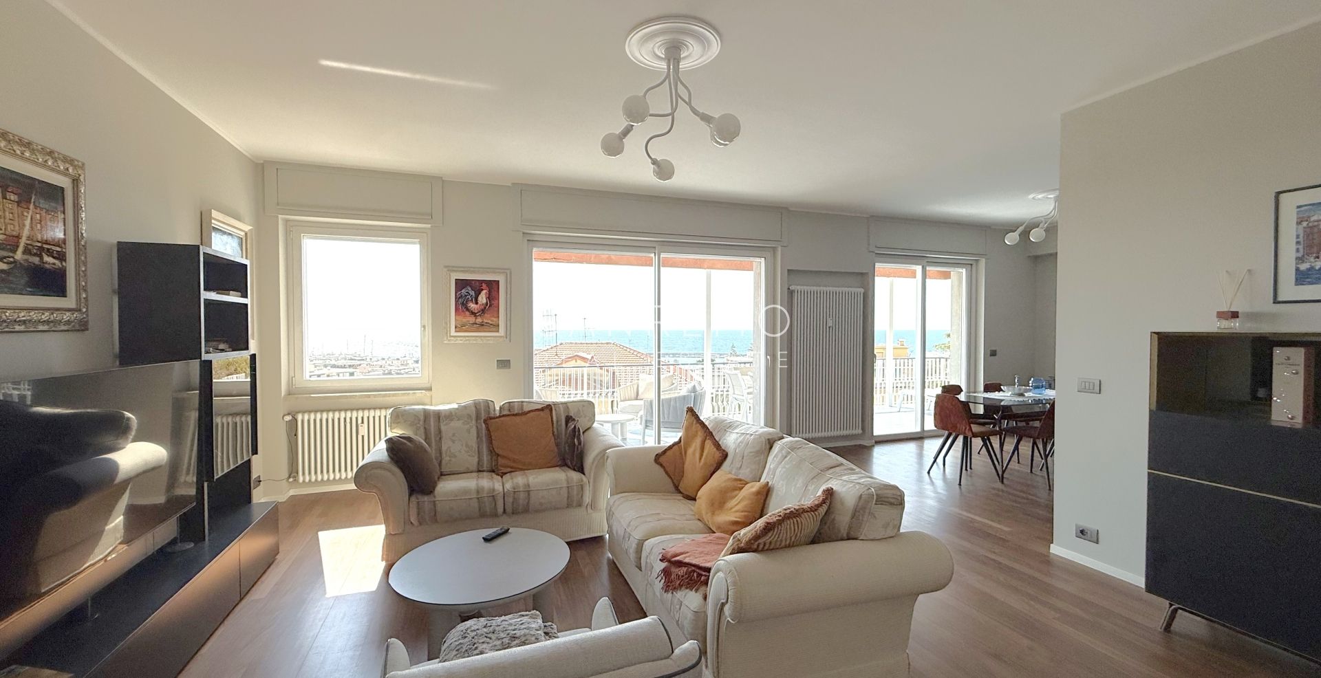 Appartement lumineux avec 2 chambres terrasse et vue mer