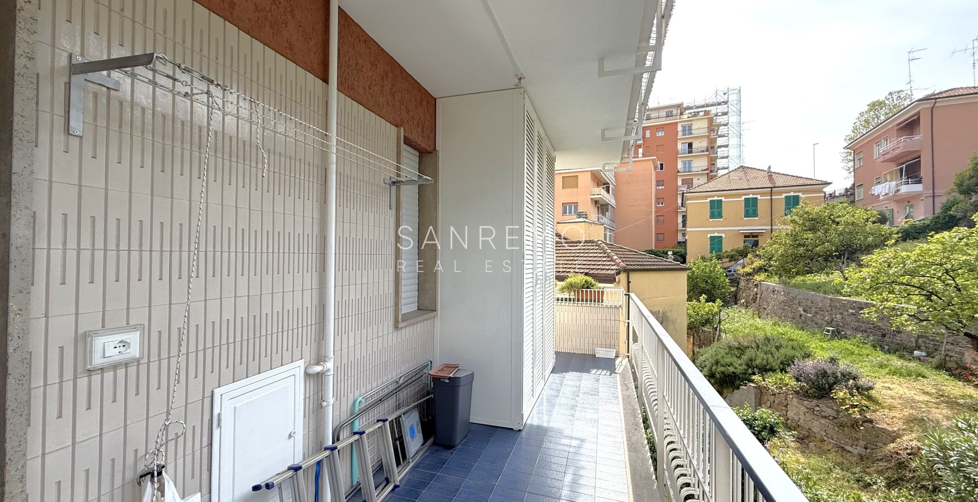 Appartement bénéficiant d’une excellente exposition, avec terrasse et agréable vue sur la mer