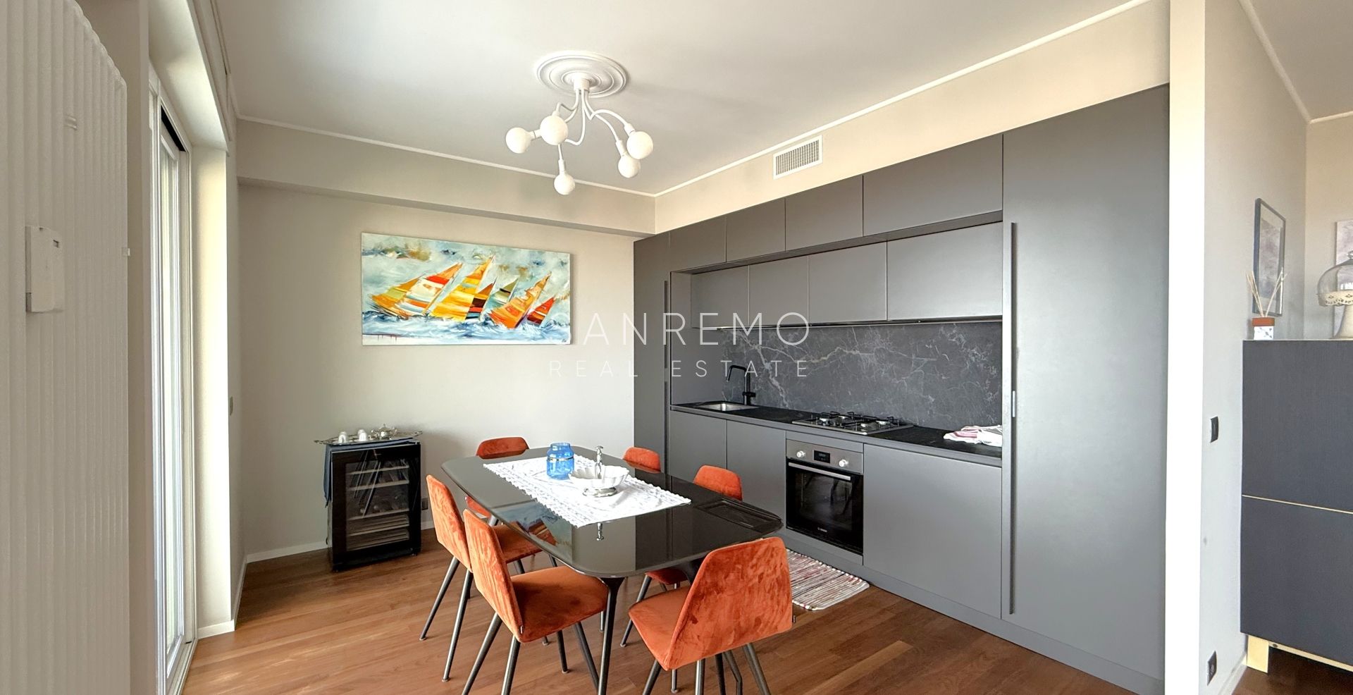 Appartement bénéficiant d’une excellente exposition, avec terrasse et agréable vue sur la mer