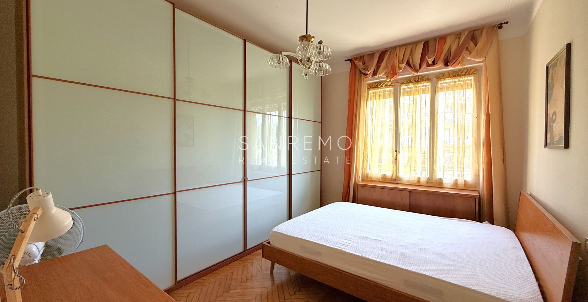 Appartement avec terrasse et vue mer dans un environnement calme et résidentiel